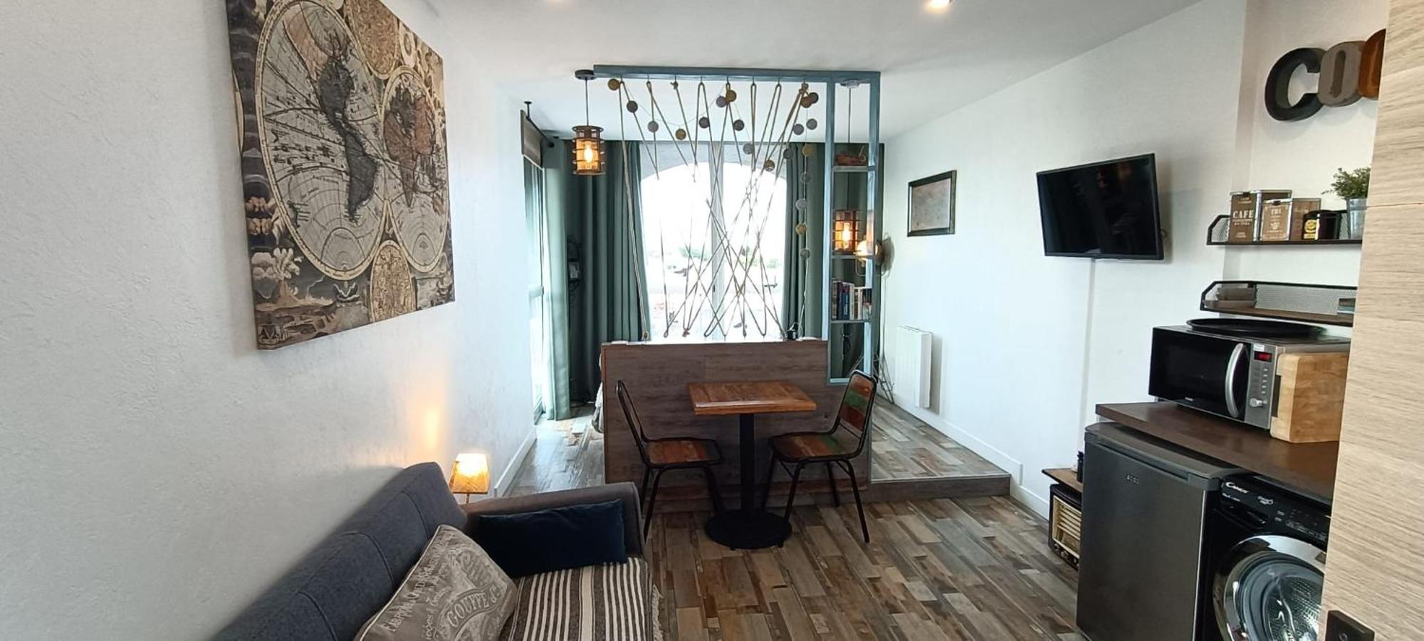 Le Semaphore - Studio Climatise, Grande Terrasse Vue Mer - Parking, Wifi Ла-Гранд-Мот Экстерьер фото